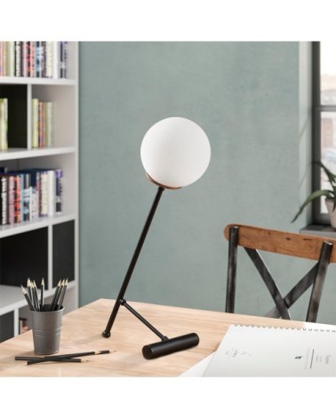 Lampe de table noire avec sphère en verre opale