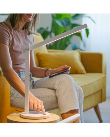 Lampe de table LED réglable en métal blanc