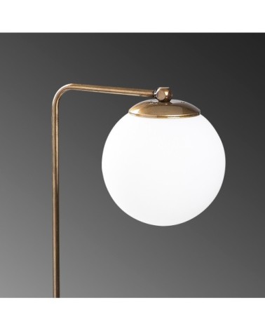Lampe de table minimaliste en cuivre avec sphère en verre opale
