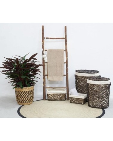 Échelle en bois rustique