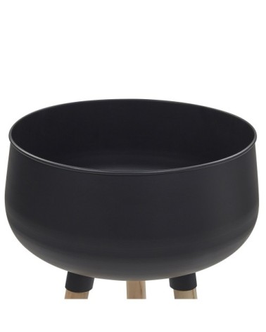 Pot de fleur en acier