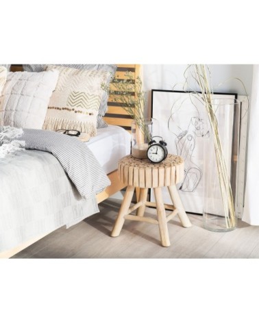 Petit tabouret en bois clair