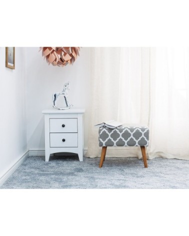 Petit tabouret avec motif trèfles