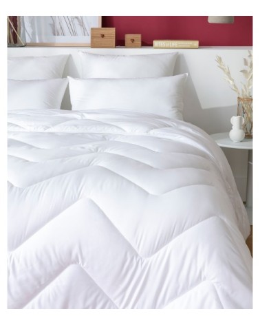 Couette chaude anti-acariens 140 x 200 cm polyester blanc