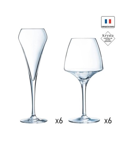 Ensemble verres à pied et flutes à champagne