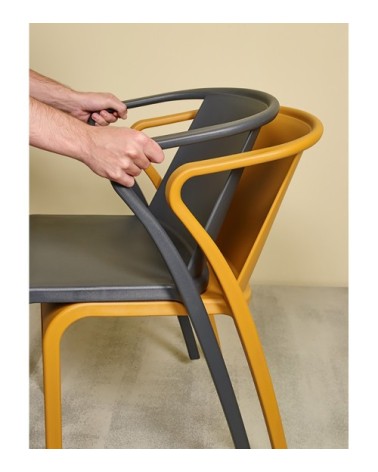 Fauteuil de jardin empilable en polypropylène renforcé anthracite