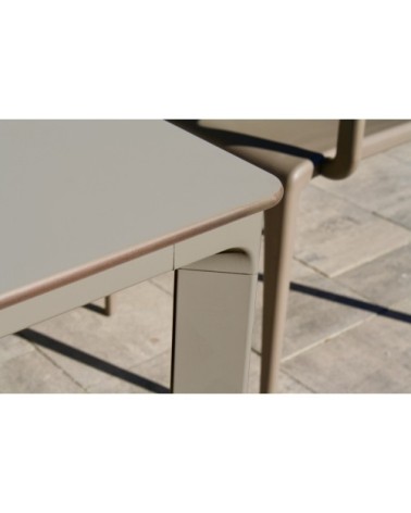 Table de jardin 6 places en aluminium laqué et peinture Epoxy taupe