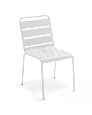 Chaise en métal blanche