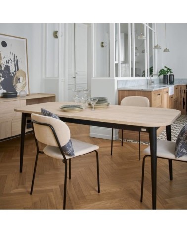 Table 6 à 8 personnes effet bois clair et pieds en métal noir