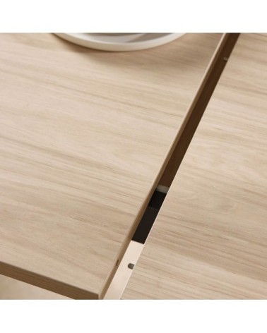 Table 6 à 8 personnes effet bois clair et pieds en métal noir