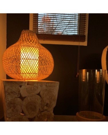 Suspension en rotin avec abat-jour blanc