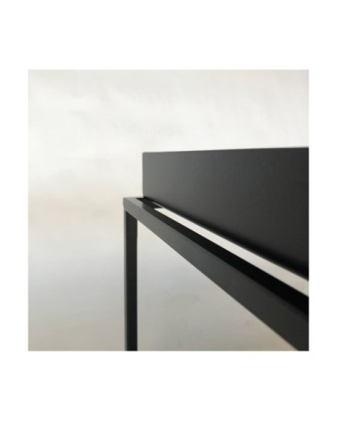 Table basse minimaliste en métal noir