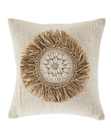 Coussin en coton beige et écru avec coquillage et frange en raphia 45x45