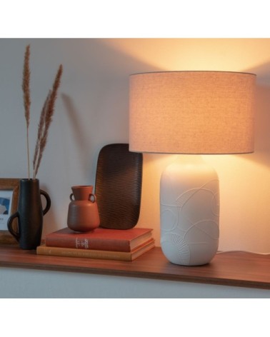 Lampe en céramique blanche et abat-jour en coton recyclé écru