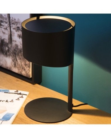 Lampe de table en métal noir