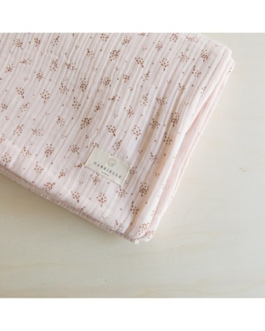 Couverture ouatinée en gaze de coton bio à motifs rose clair