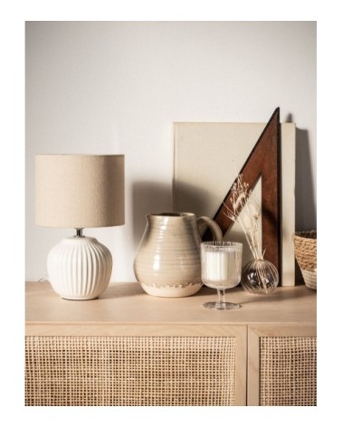 Lampe en céramique écrue et abat-jour en coton beige