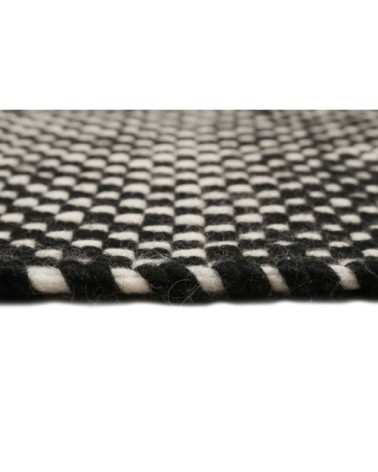 Tapis plat tissé main pure laine vierge à franges noir 160x230