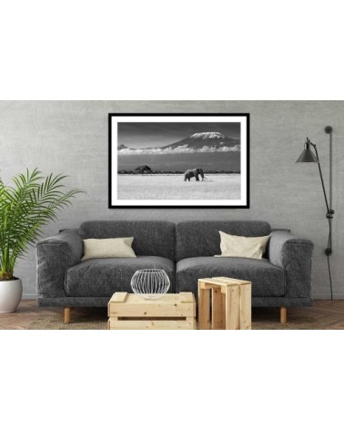 Affiche éléphant et kilimanjaro avec cadre noir 45x30cm