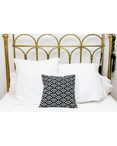 Coussin velours carré imprimé motifs noir et blanc 40x40