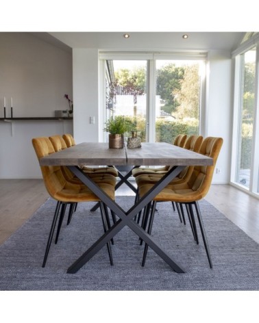 Table à manger en bois foncé et métal