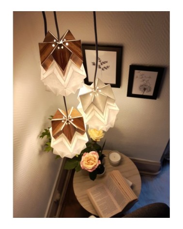 Petite suspension origami design en papier et ecowood