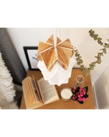 Petite suspension origami design en papier et ecowood
