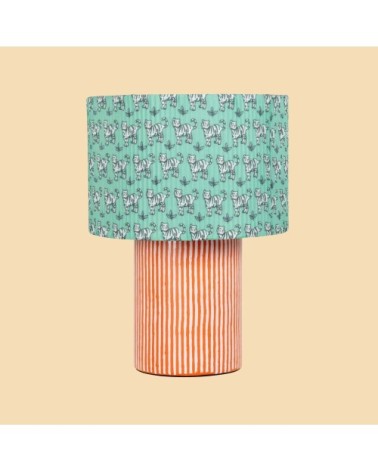 Lampe BRAI x Maisons du Monde en dolomite et polyester recyclé motifs à rayures et tigres multicolores