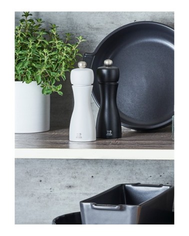 Moulin à poivre manuel en bois noir mat H20cm