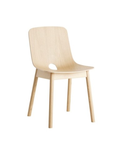 Chaise en bois marron