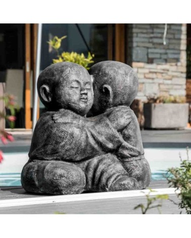 Statue moines Shaolin enlacés patiné gris H50cm