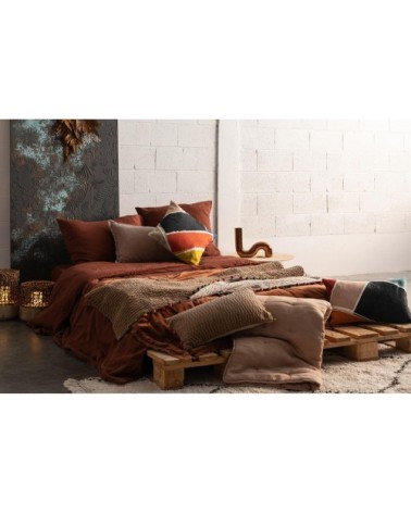 Coussin uni  en coton camel 45 x 45