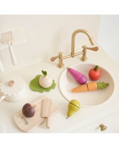 Fruits et légumes à couper en bois vert