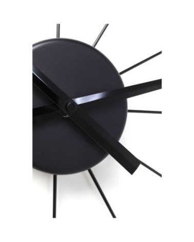 Horloge en acier noir