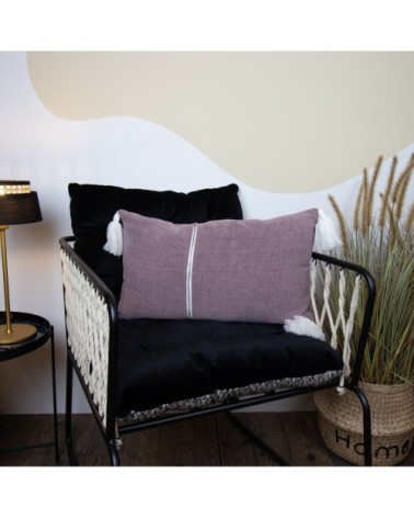 Coussin en coton lavé rose avec pompons blancs 30x50