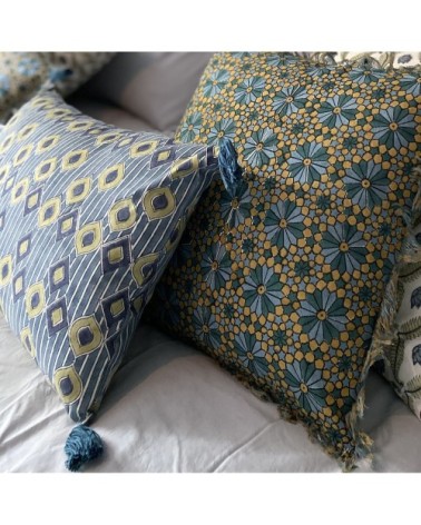 Coussin en coton imprimé avec pompons bleu 30x50