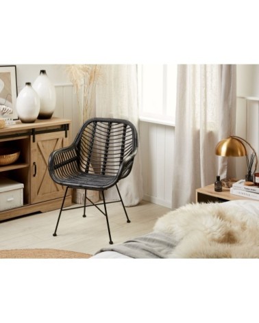 Chaise en rotin noir