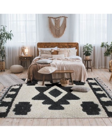 Tapis à reliefs triangles crème et gris 197x290