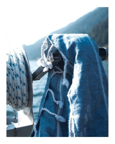 Fouta en chanvre Bleue Foncée 100 x 180 cm
