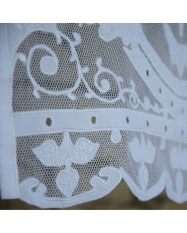 Cantonnière avec broderie sur filet 45X27 CM