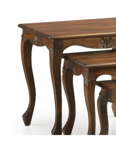 Lot de 3 tables en bois marron. L60 cm, L 45 cm, L30 cm