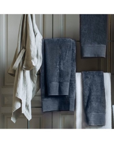 Serviette de toilette finition lin lavé bleu nuit 70x140