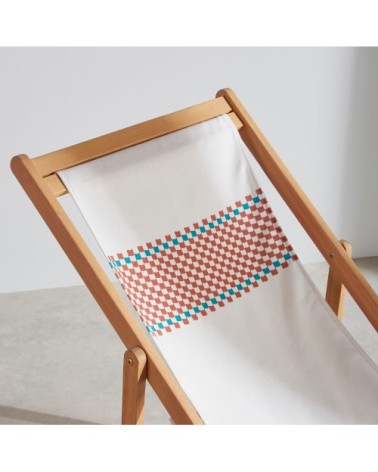 Chilienne en bois d'eucalyptus et toile recyclée écrue motif damier coloris rouille et turquoise