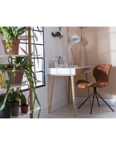 Chaise design aspect cuir marron