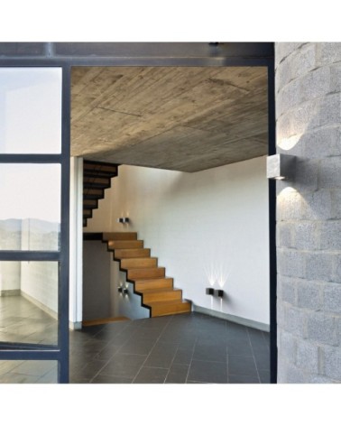 Applique extérieur en métal gris