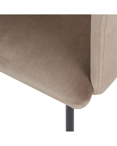 Fauteuil beige en velours et pieds en métal noir