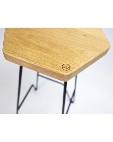 Tabouret bar en chêne massif gravure Wood H79 cm