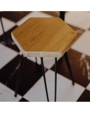 Tabouret en chêne massif gravure Wood H48,5 cm