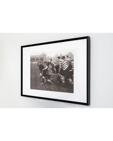 Photo ancienne noir et blanc rugby n°07 cadre noir 30x45cm