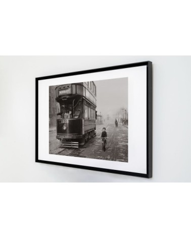 Photo ancienne noir et blanc ville n°02 cadre noir 30x45cm